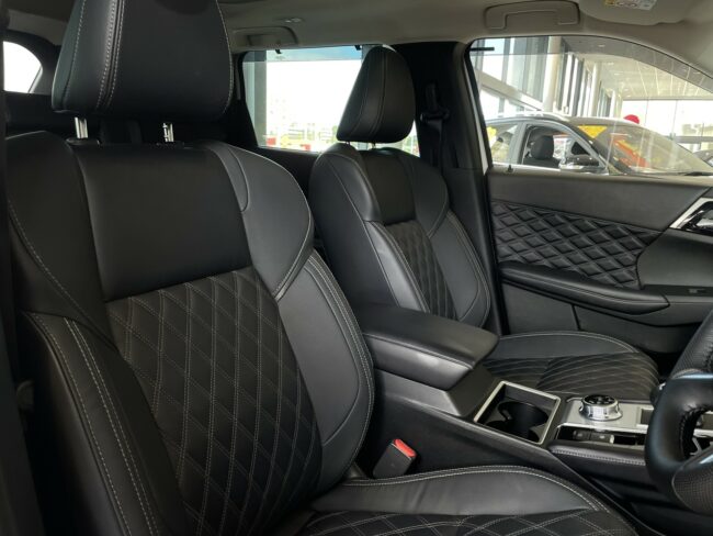2021 Mitsubishi Outlander Vrx 2.5P/4Wd/Cvt - Image 11