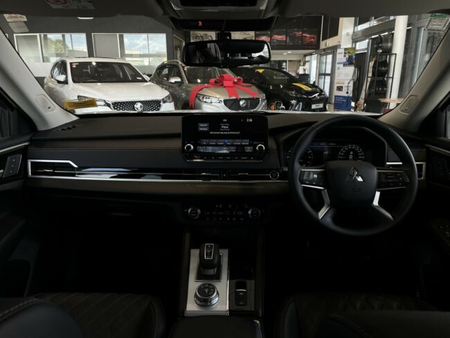 2021 Mitsubishi Outlander Vrx 2.5P/4Wd/Cvt - Image 13