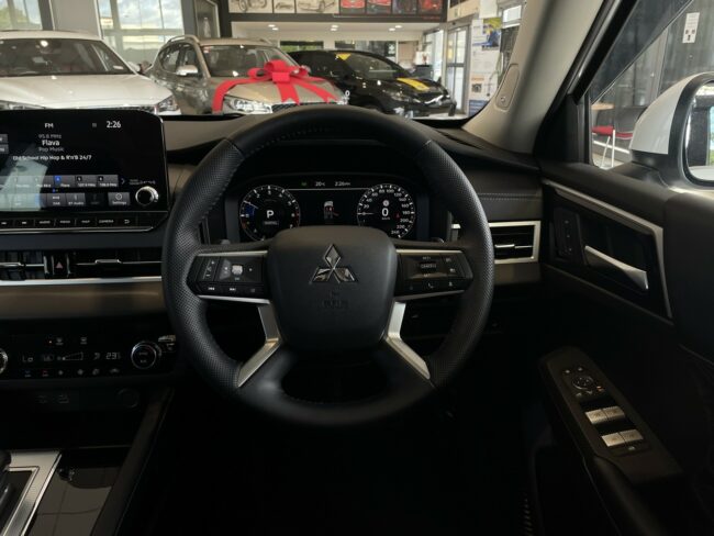 2021 Mitsubishi Outlander Vrx 2.5P/4Wd/Cvt - Image 14
