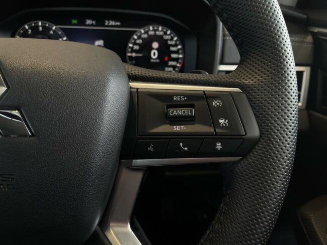 2021 Mitsubishi Outlander Vrx 2.5P/4Wd/Cvt - Image 16