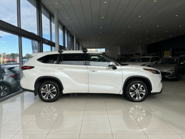 2021 Toyota Highlander Limited 3.5P 4WD - Image 4