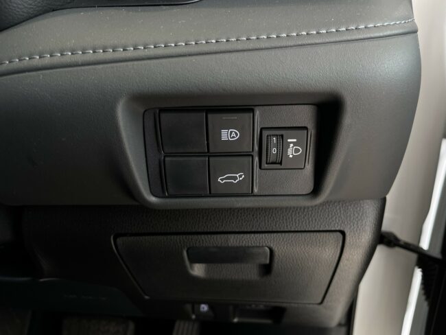 2021 Toyota Highlander Limited 3.5P 4WD - Image 14