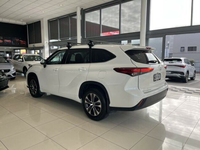 2021 Toyota Highlander Limited 3.5P 4WD - Image 5