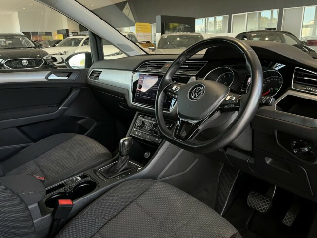 2022 Volkswagen Touran Highline 110Kw Sg 1. - Image 10