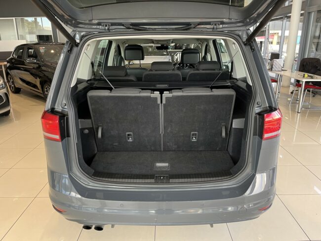 2022 Volkswagen Touran Highline 110Kw Sg 1. - Image 8