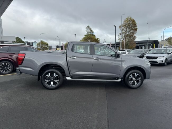 2023 Mazda BT-50 GTX 4WD 3.0L Diesel - Image 2