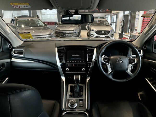 2023 Mitsubishi Pajero Sport Vrx 2.4D/4Wd/8At - Image 13