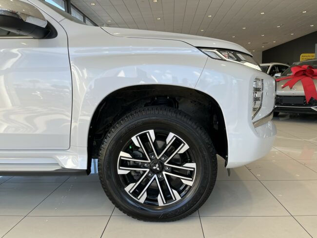 2023 Mitsubishi Pajero Sport Vrx 2.4D/4Wd/8At - Image 5