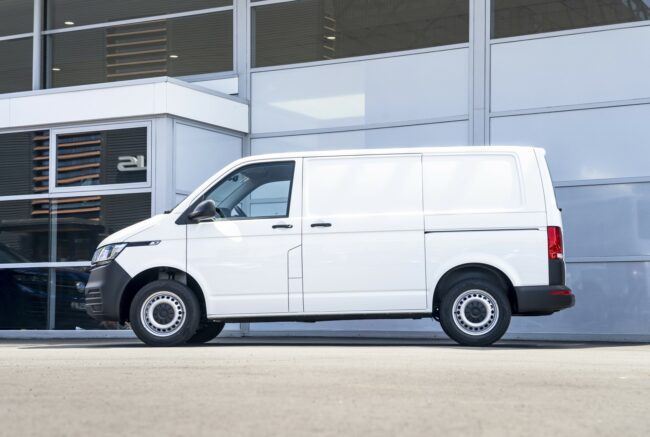 2024 Volkswagen Transporter SWB 340Nm DSG Runner - Image 5