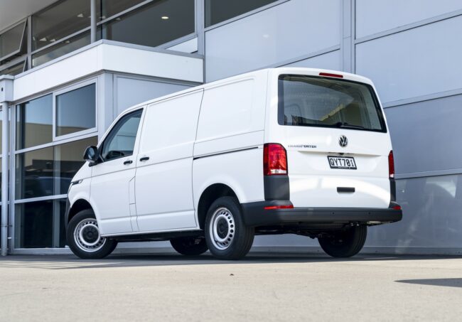 2024 Volkswagen Transporter SWB 340Nm DSG Runner - Image 8