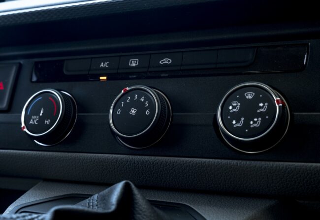 2024 Volkswagen Transporter SWB 340Nm DSG Runner - Image 18