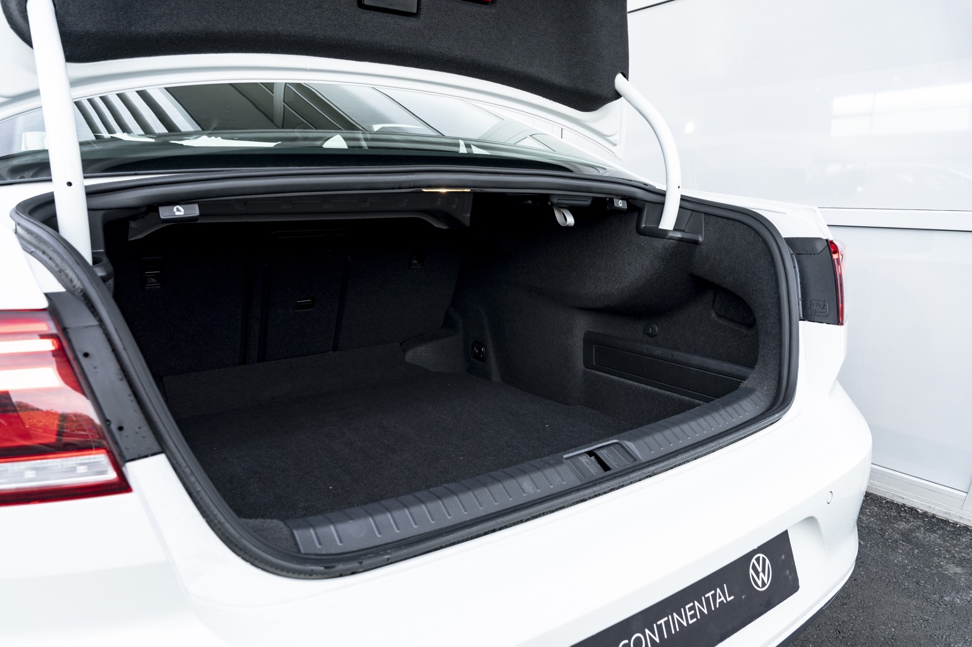 2022 Volkswagen Passat Business 140kW Turbo Petrol - Image 11