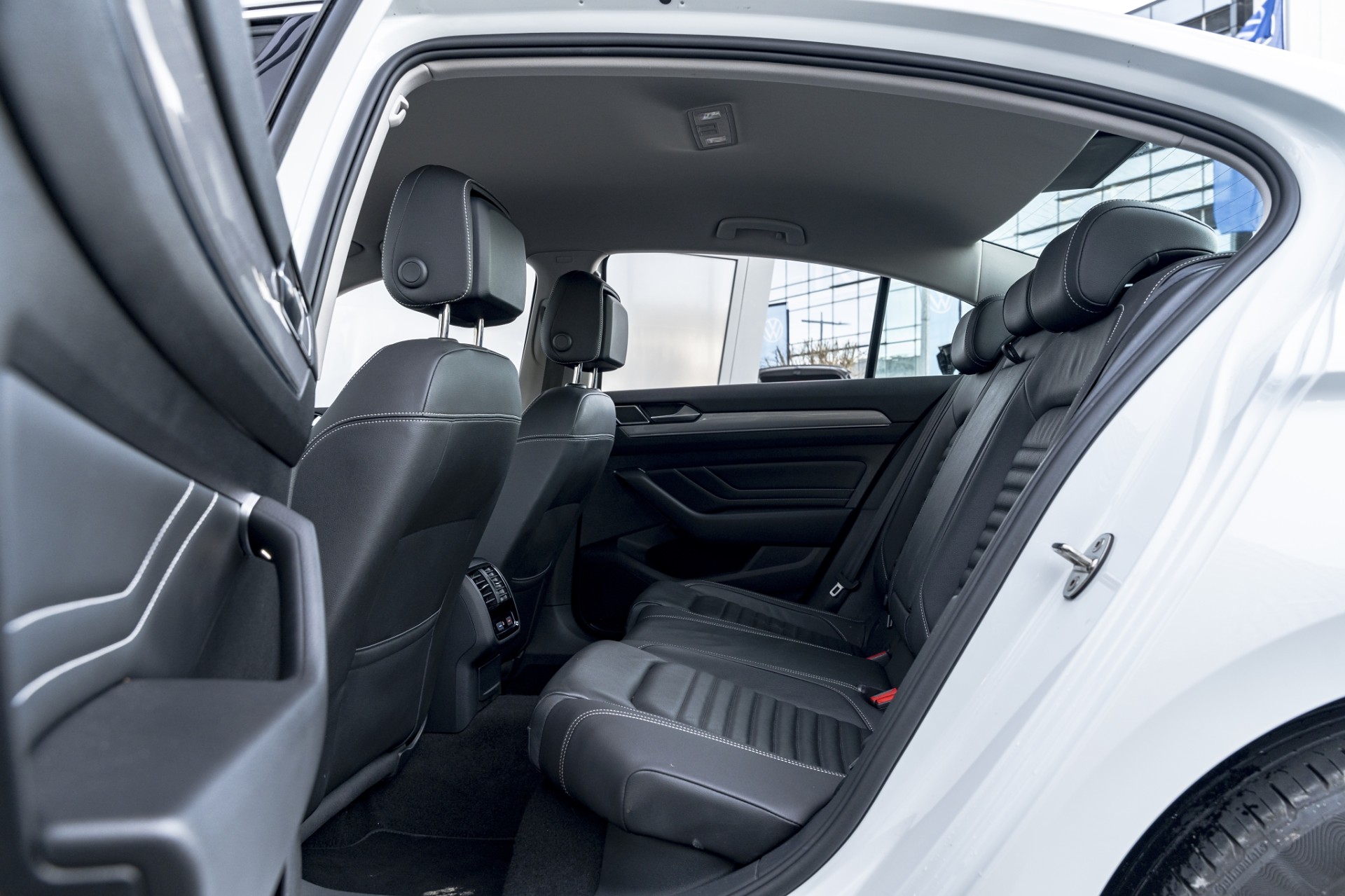 2022 Volkswagen Passat Business 140kW Turbo Petrol - Image 12