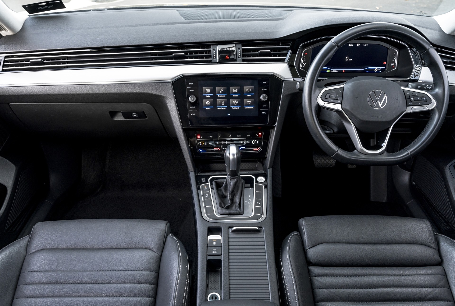 2022 Volkswagen Passat Business 140kW Turbo Petrol - Image 13