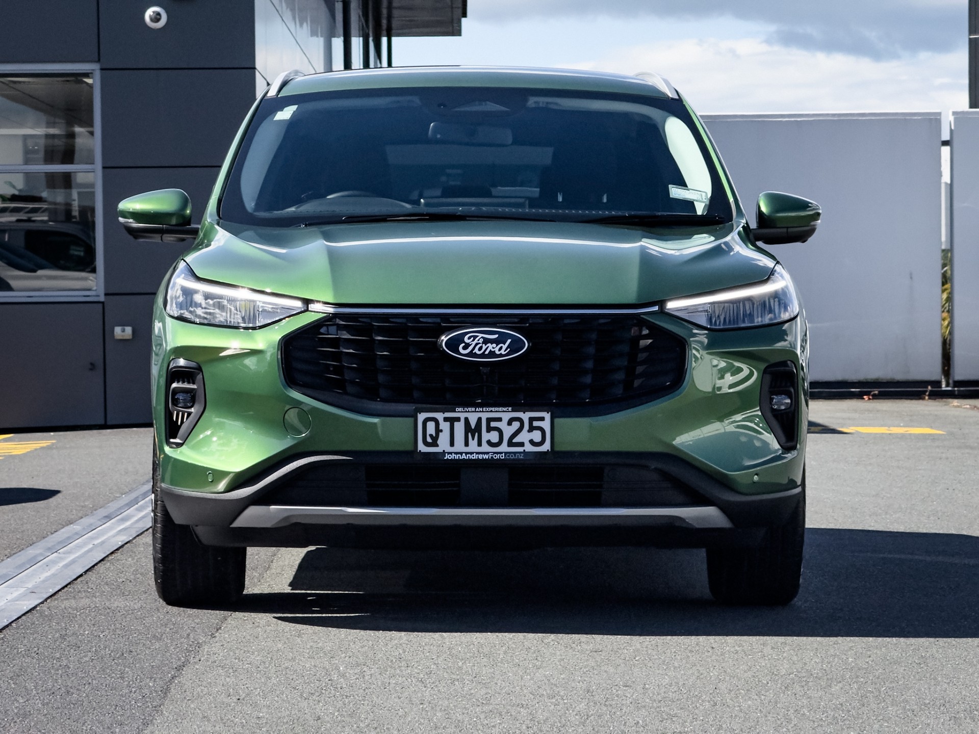 2024 Ford Escape Titanium 2.5Ph - Image 2