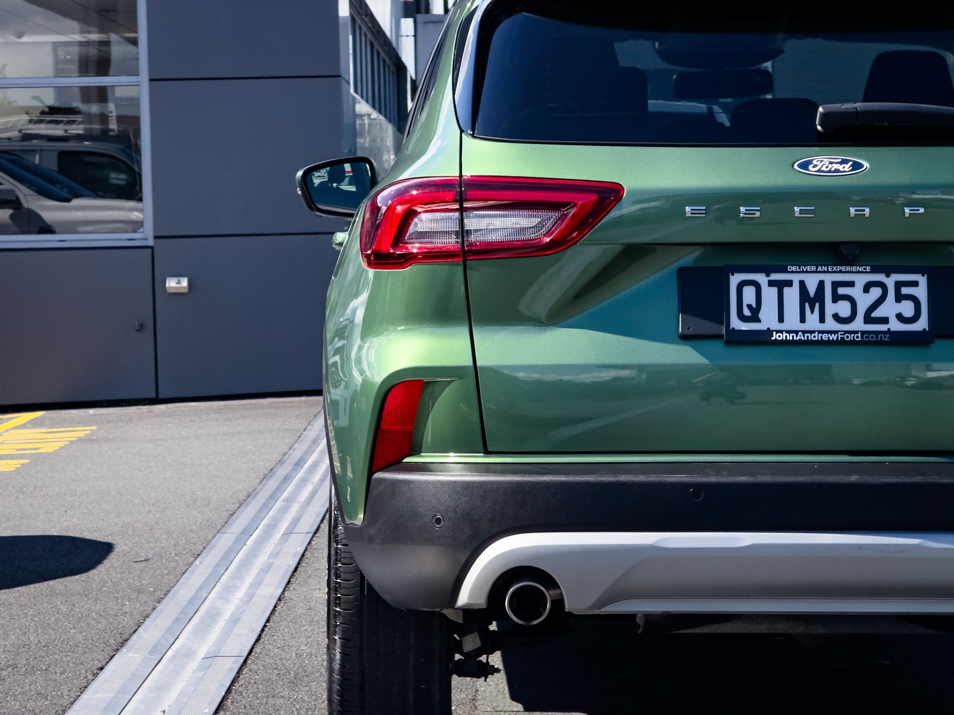 2024 Ford Escape Titanium 2.5Ph - Image 5