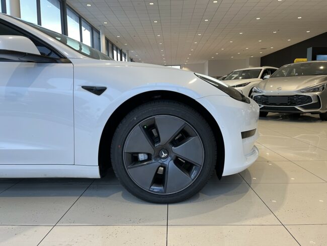 2021 Tesla Model 3 Standard Range Plus - Image 5