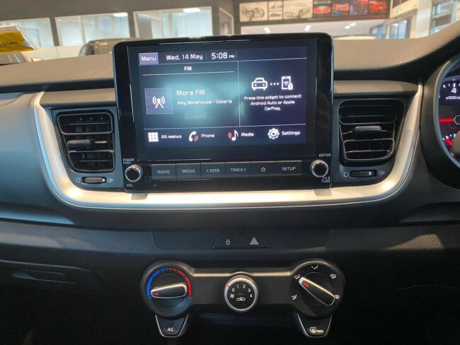 2022 Kia Stonic Lx 1.4P/6At - Image 16