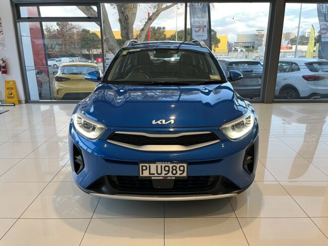2022 Kia Stonic Lx 1.4P/6At - Image 2