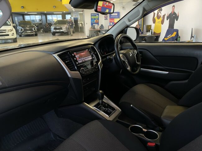 2022 Mitsubishi Triton GLXR 2.4DT D/Cab NZ New - Image 10