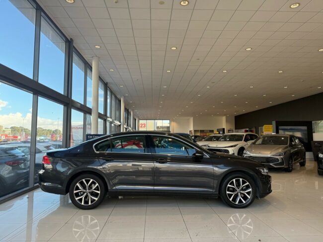2022 Volkswagen Passat Business 140Kw Sg 2. - Image 4