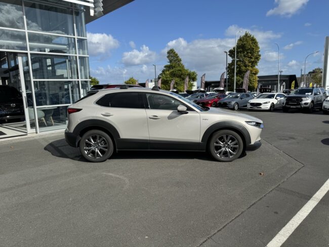 2023 Mazda CX-30 Takami AWD 2.0L SKYACTIV-X - Image 2