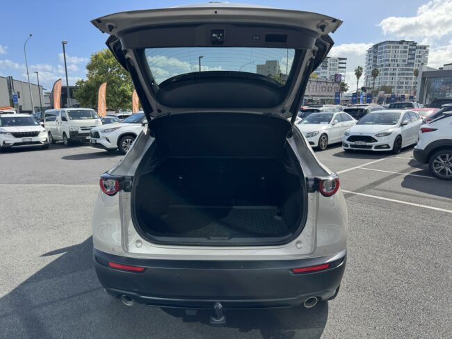 2023 Mazda CX-30 Takami AWD 2.0L SKYACTIV-X - Image 4