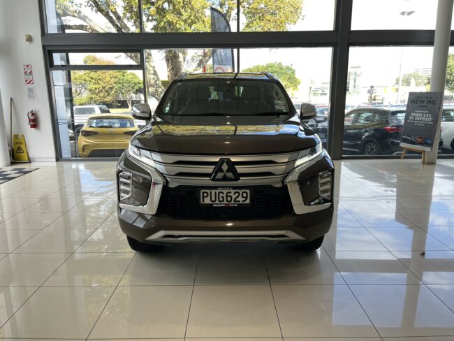 2023 Mitsubishi Pajero Sport Vrx 2.4D/4Wd/8At - Image 2