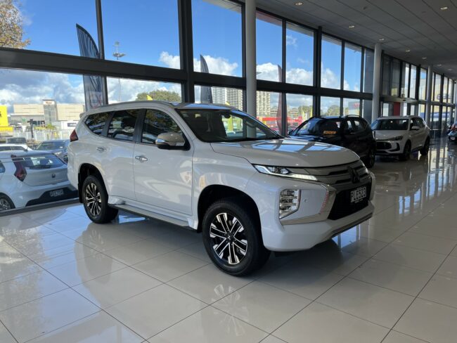 2023 Mitsubishi Pajero Sport Vrx 2.4D/4Wd/8At