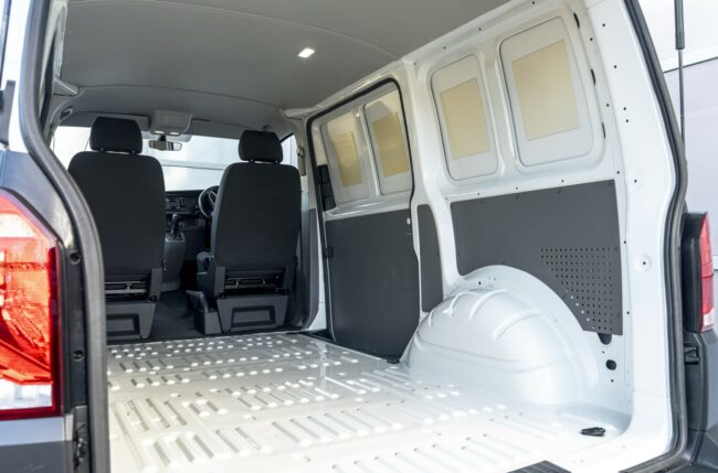 2023 Volkswagen Transporter SWB 340Nm DSG Runner - Image 7