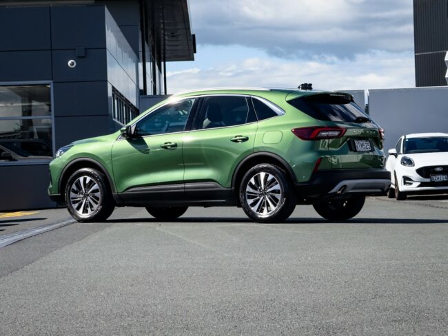 2024 Ford Escape Titanium 2.5Ph - Image 3