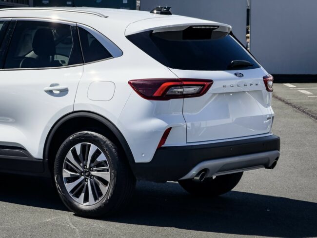 2024 Ford Escape Titanium 2.5Ph - Image 10