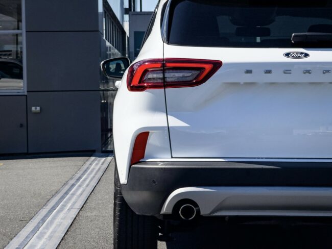 2024 Ford Escape Titanium 2.5Ph - Image 8