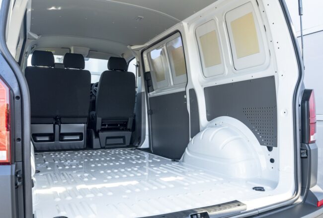 2024 Volkswagen Transporter SWB 340Nm DSG Runner - Image 11