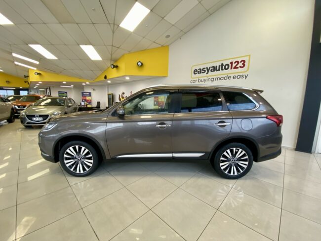 2021 Mitsubishi Outlander VRX 2.4P 4WD Auto - Image 7