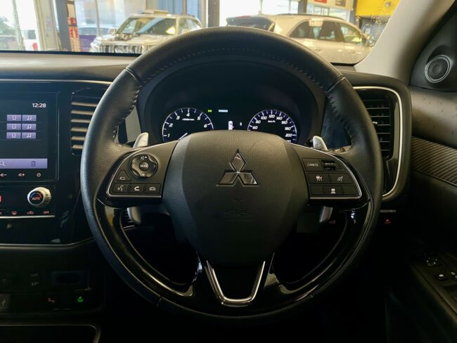 2021 Mitsubishi Outlander VRX 2.4P 4WD Auto - Image 11
