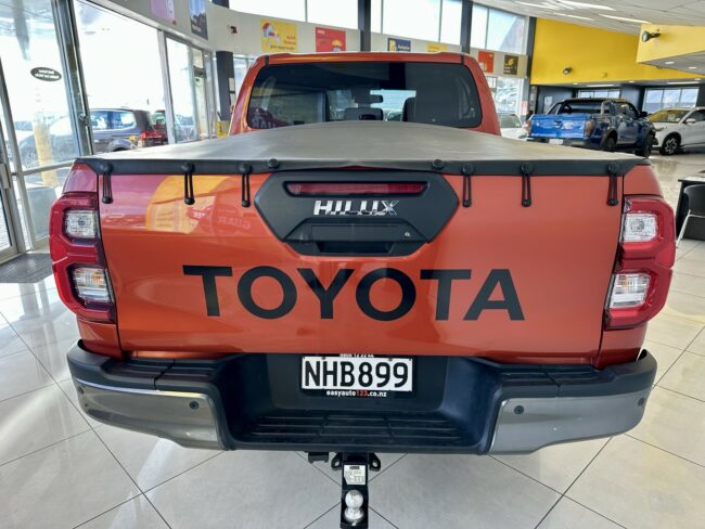 2021 Toyota Hilux SR5 Cruiser 2.8 TD DC 4WD - Image 6