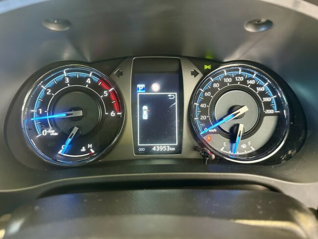2021 Toyota Hilux SR5 Cruiser 2.8 TD DC 4WD - Image 18
