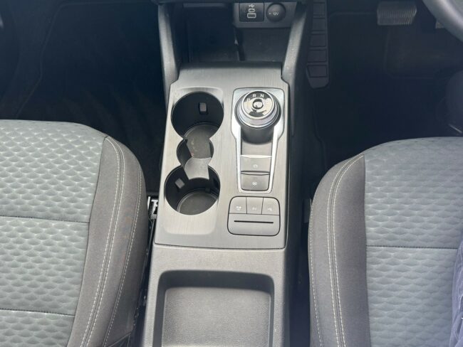 2023 Ford Escape PHEV 2.5 FWD - Image 17