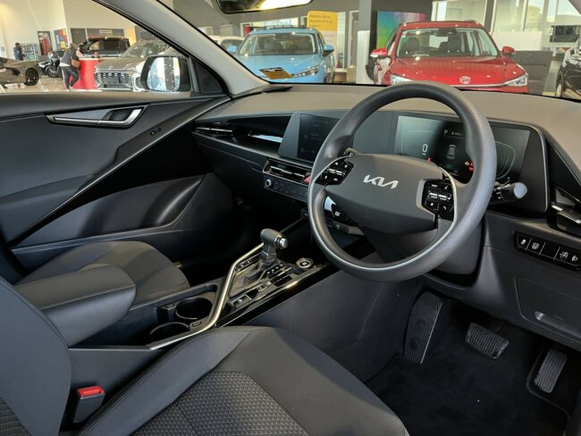 2023 Kia Niro Light 1.6Ph/6Am - Image 10