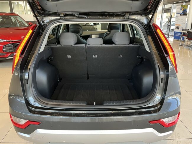 2023 Kia Niro Light 1.6Ph/6Am - Image 8