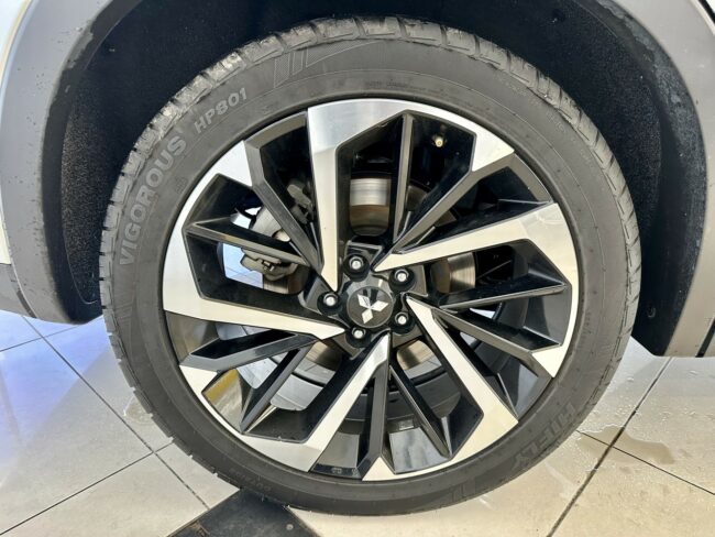 2023 Mitsubishi Outlander XLS 2.5P Auto - Image 10