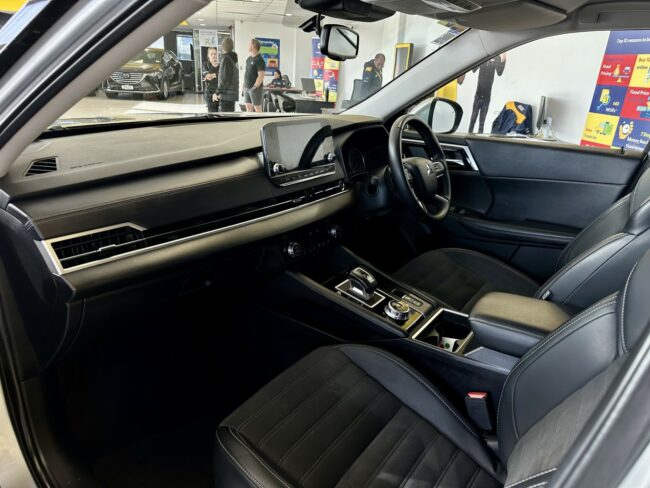 2023 Mitsubishi Outlander XLS 2.5P Auto - Image 18
