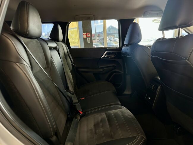2023 Mitsubishi Outlander XLS 2.5P Auto - Image 17