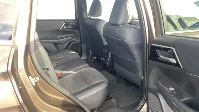 2023 Mitsubishi Outlander Xls 2.5P/Cvt - Image 12