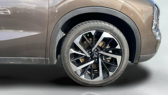 2023 Mitsubishi Outlander Xls 2.5P/Cvt - Image 11