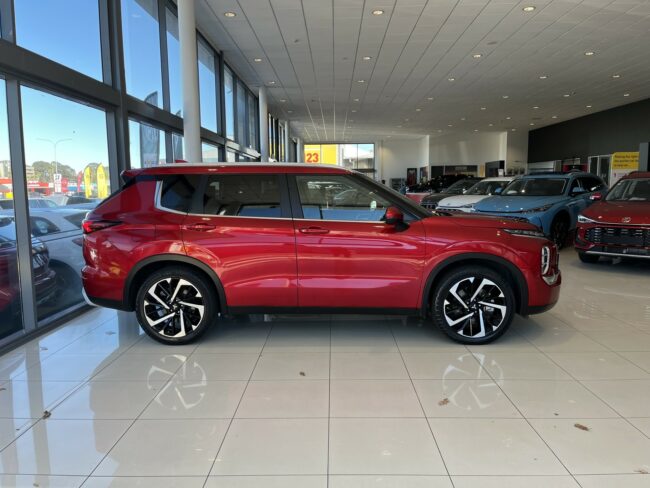 2023 Mitsubishi Outlander Xls 2.5P/Cvt - Image 4