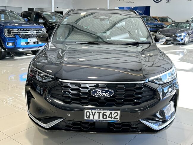 2024 Ford Escape ST X 2.5 AWD Hybrid - Image 2
