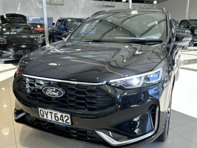 2024 Ford Escape ST X 2.5 AWD Hybrid - Image 4