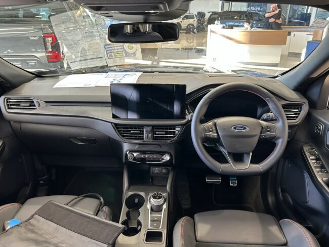 2024 Ford Escape ST X 2.5 AWD Hybrid - Image 11
